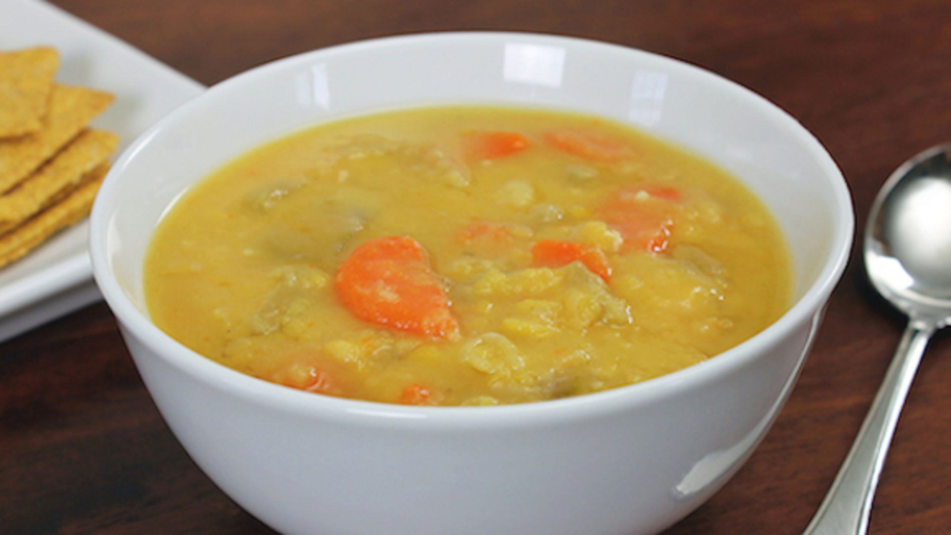 Гороховый суп в год. Суп гороховый. Гороховый суп фото. Горох для супа. Гороховый суп с мясом.
