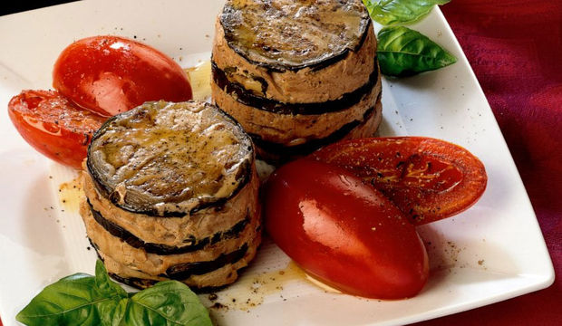 Tonbalıklı mini patlıcan turtalar...