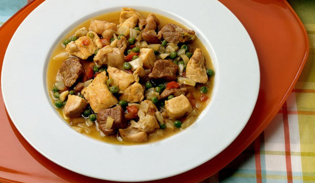 Bezelyeli kuşbaşı karışık et