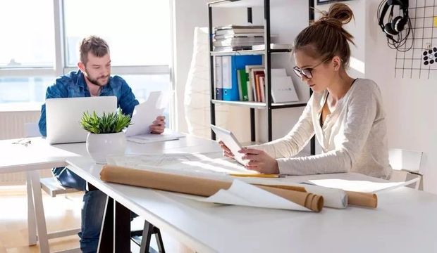 Ofiste uzun çalışma saatleri obeziteyi artırıyor