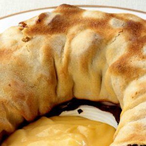 Limon soslu ve meyveli strudel