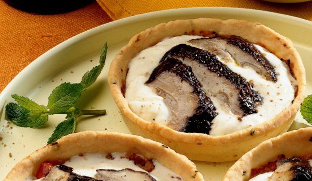 Porcini mantarlı mini tartlar