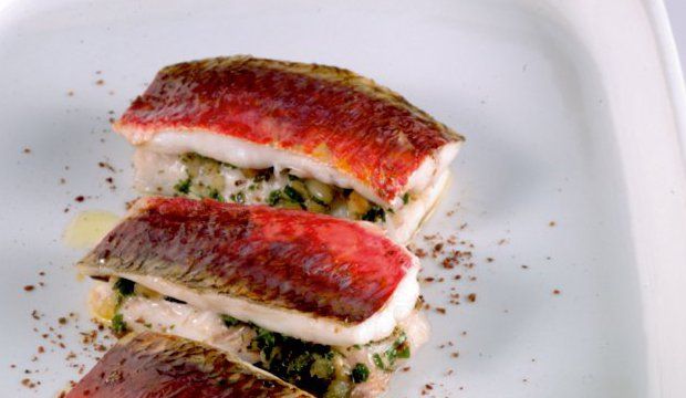 Barbunya ızgara, çam fıstığı ve sumak pesto