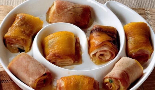 California biberli hindi jambon ruloları