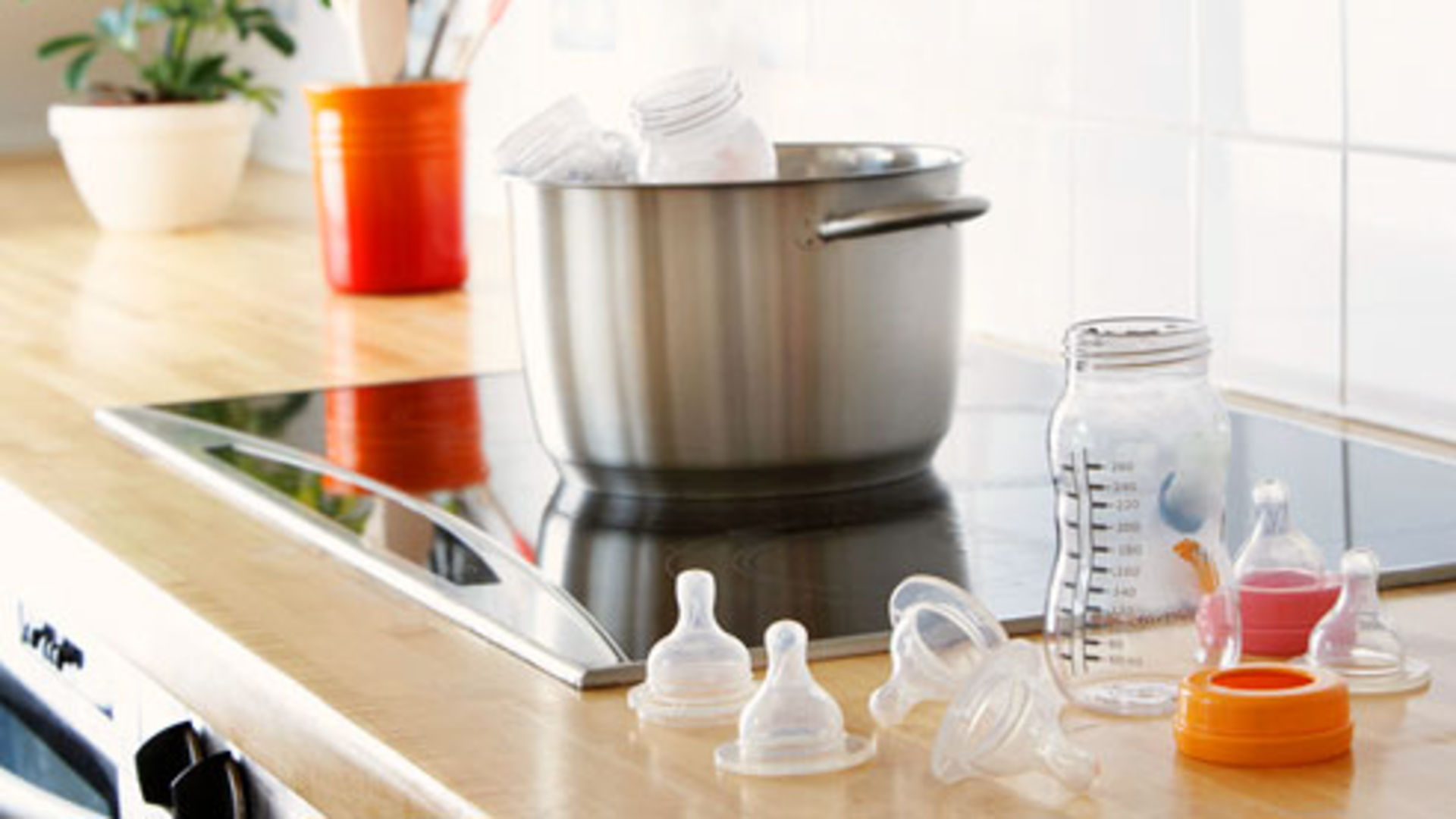 обработка сосок и бутылочек. стерилизация детских. стерилизация детских сосок и бутылочек. стерилизатор для детских бутылочек. стерилизация детских.