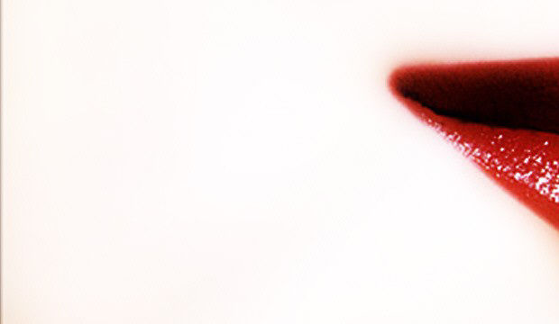 Dudaklarınızı kayısılı sütle koruyun