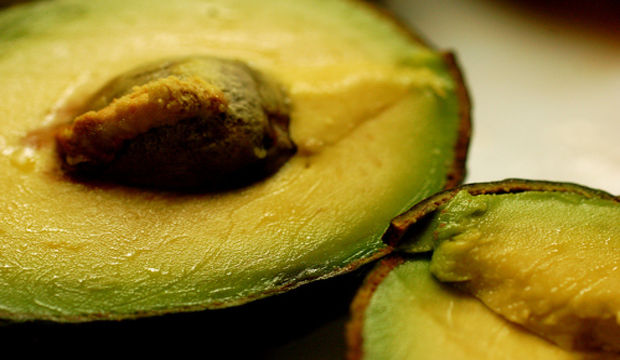 Sofranızda avokadolu tatlı için yer açın