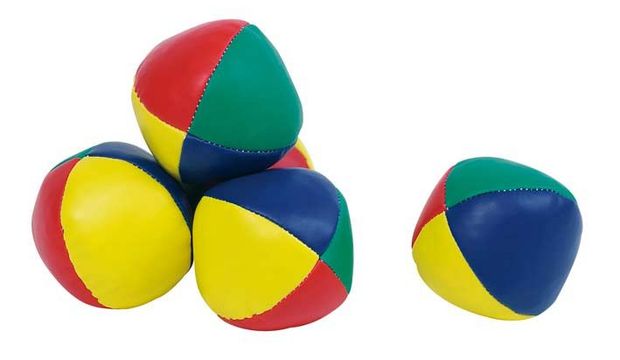 Çocuklar, jonglörlük eğitimi ile yaratıcılık kazanıyor