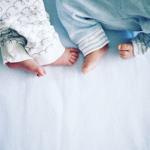 İkiz bebek bekleyen anne ve babalara öneriler