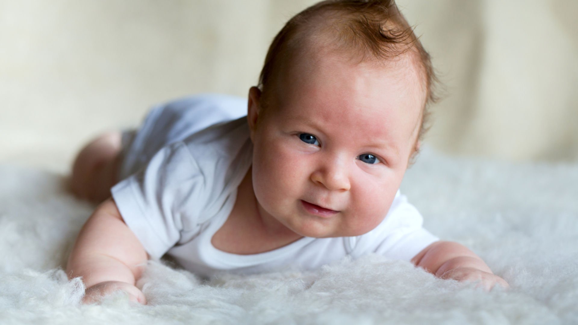 2 aylık bebek gelişimi nasıl olur? Anne Baba