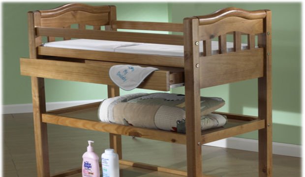 Brevi Alt Değiştirme Masası