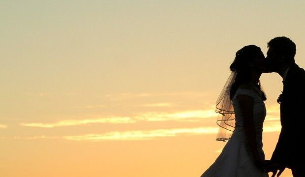 Doğum günü şaşırtmacasıyla gelen evlilik