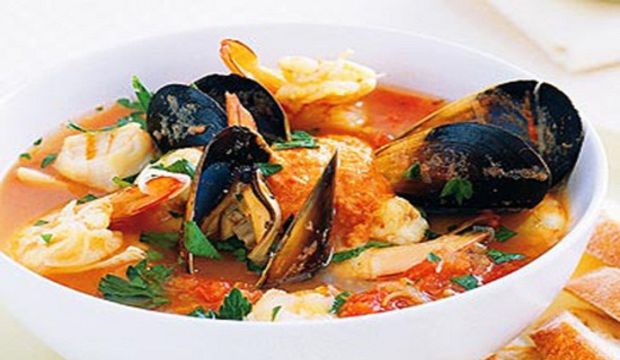 Bu Cumartesi Farketmez’de Deniz Mahsulleri Bouillabaisse Gecesi