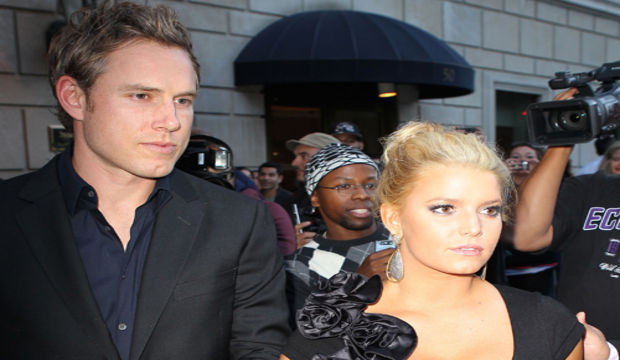Ünlü şarkıcı ve oyuncu Jessica Simpson hamile!