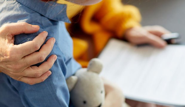 Erken ergenlik belirtileri nelerdir?