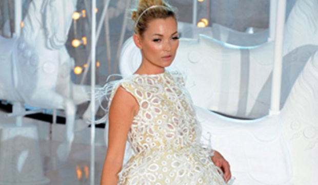 Louis Vuitton 2012 İlkbahar/ Yaz Koleksiyonu ile aplike dünyasına giriş yapın