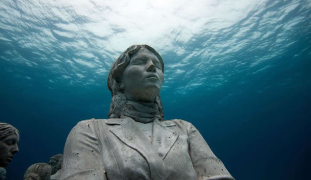 Dev denizaltı müzesine hoşgeldiniz! 