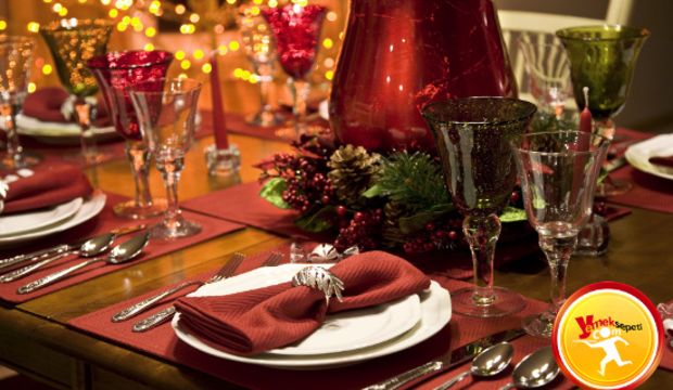 Sevgililer Günü sofrasını kuracak pratik romantikler için...  