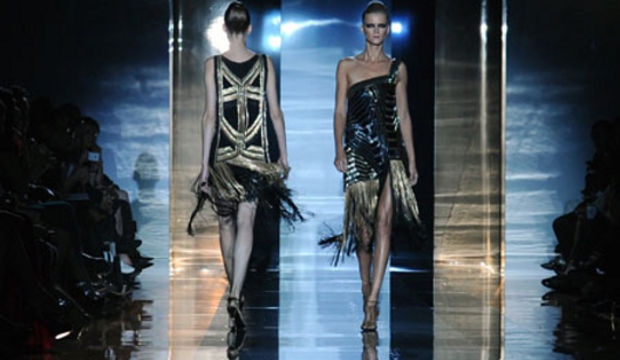 Gucci 2012 İlkbahar / Yaz Koleksiyonu altın ve siyahın asil uyumunu sergiliyor