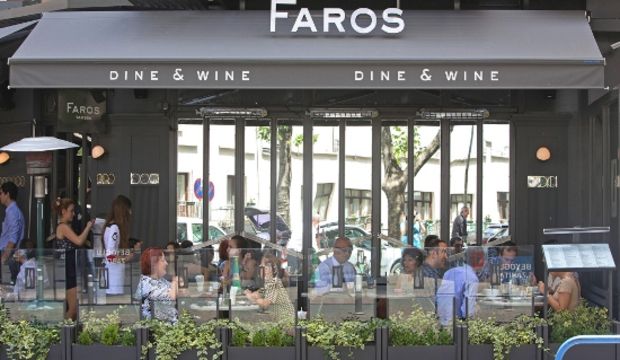 En büyük aşklar romantik bir yemekte başlar…