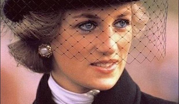 Ünlü oyuncu Prenses Diana rolünde!