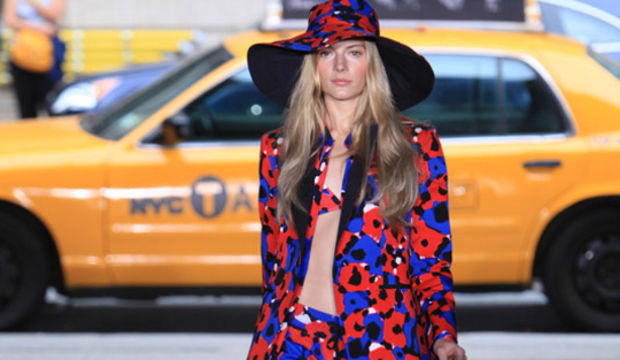 DKNY 2012 İlkbahar / Yaz Koleksiyonu