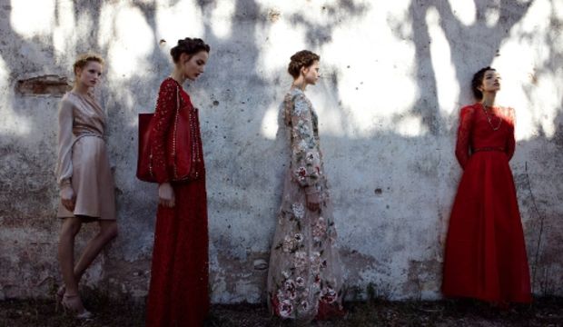 Valentino 2012 İlkbahar / Yaz Koleksiyonu baharın habercisi