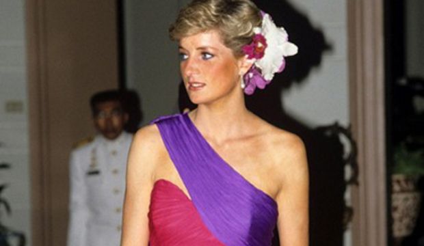 Prenses Diana'nın elbiseleri sergide!