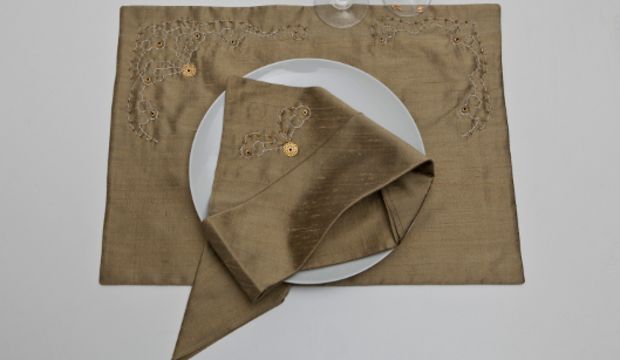 Annenize evde Haute Couture keyfi armağan edin!