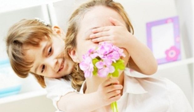 Hayatın hızına yetişmek isteyen annelere hem rahat hem havalı bir hediye