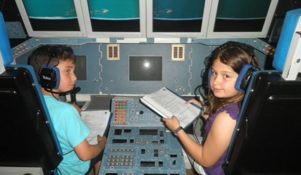 Alev’li öğrenciler “uzay kampı”nda  yerçekimine meydan okudu!