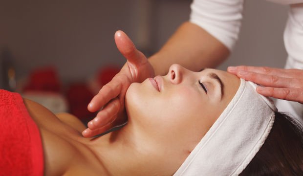 Yüz masajı neden önemli?