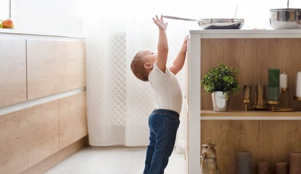 Çocukları ev kazalarından korumak için neler yapılmalı?