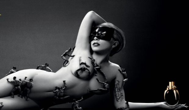 Lady Gaga çırılçıplak!