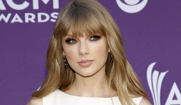 En çok onun şarkısı indirildi!