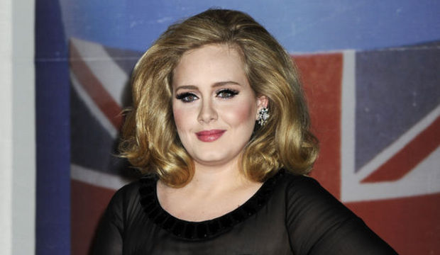 Hamile Adele gizlice evlendi!