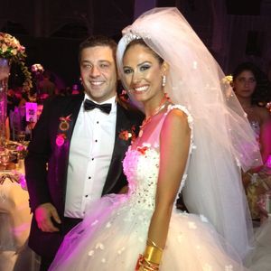 Deniz "oğlu"nu evlendirdi!