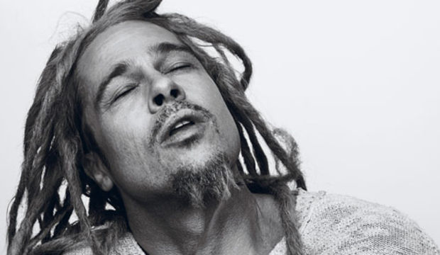 Brad Pitt'i daha önce hiç böyle görmediniz!