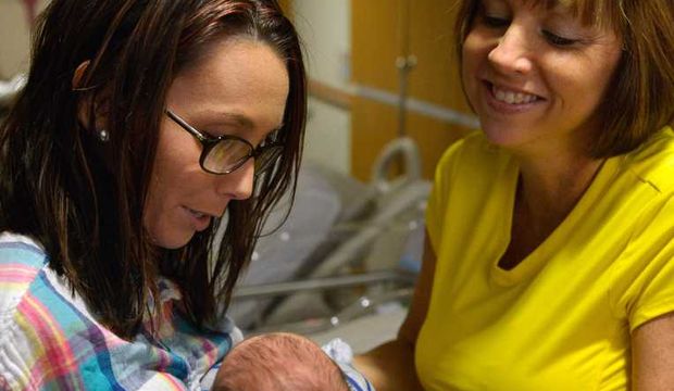 Kendi torununu doğuran “nine!”