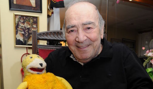 Büyük ustaya saygı duruşu!