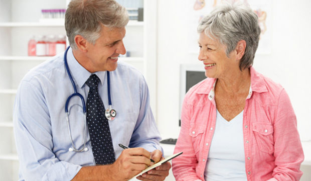 Menopoz döneminde dişleri ihmal etmeyin!