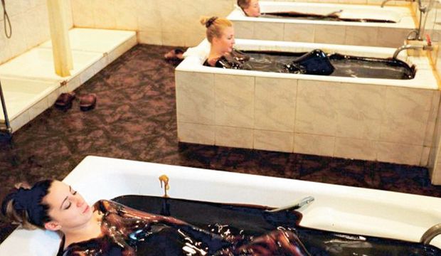 Bu da petrol banyosu!