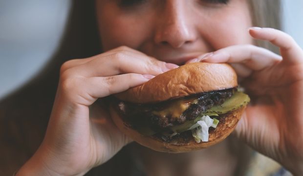 Cildi yaşlandıran 10 besin