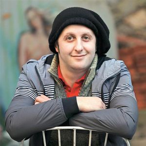 İlker Ayrık: "Ne var, gözlerim aşağı düşük işte!"