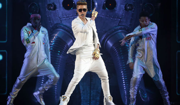 Daha da gelme Justin!