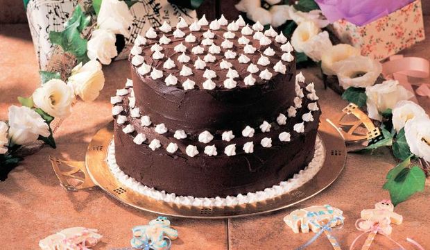 Geleneksel doğum günü pastası