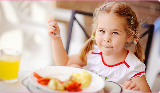 Çocukların yemeğine tuz atmayın!