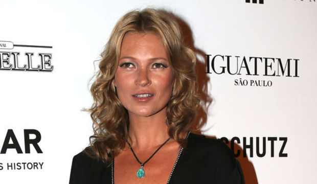 Photoshop' un üstüne yattı!