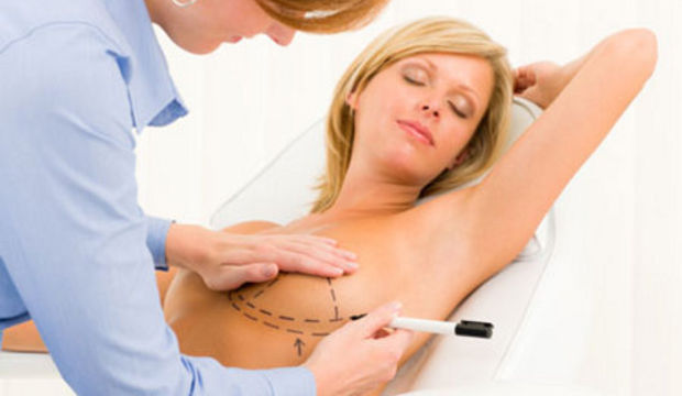 Göğüs büyütme ameliyatı, öncesi ve sonrası merak ettiğiniz her şey!