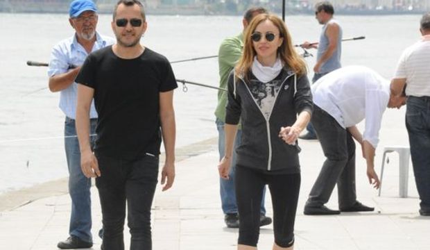 Baskül sorularını gülerek geçiştirdi!